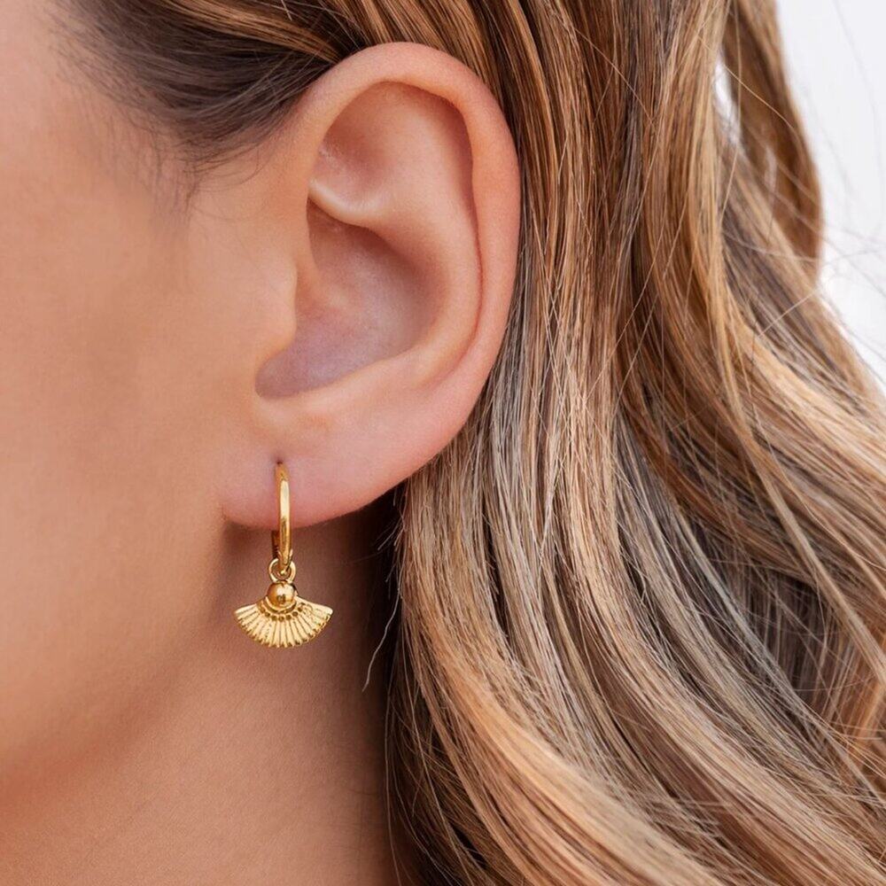NWOT ✨ 925 Sterling Silver Gold Fan Charm Hoop Earrings Dainty